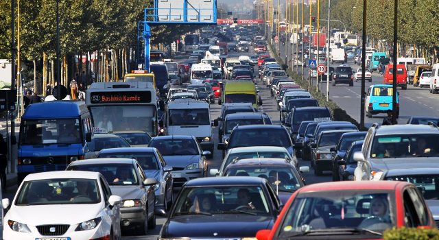 Sigurimi i automjeteve, te ardhurat bien me 1.29 per qind